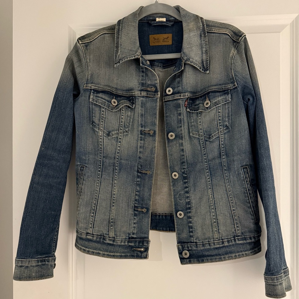 Levi's Indigo Denim Jacket with Brown Patch